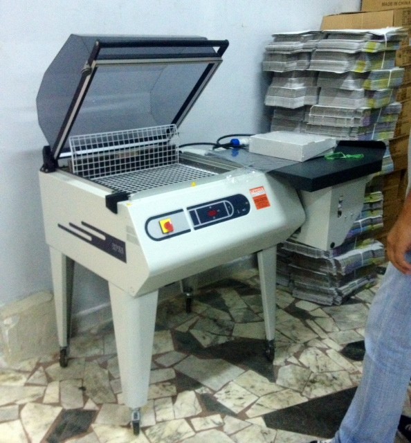 Micra MAV.jpg Confezionatrice a campana - Fabbrica essenze - Casoria (NA)